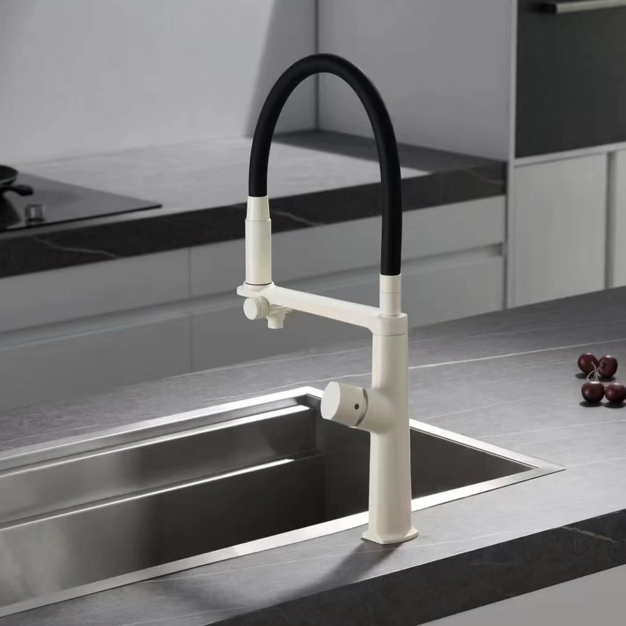 高級ガンメタル調真鍮製キッチン水栓 1穴 ダブルハンドル 冷 - Commercial Kitchen Faucet のレビューと価格